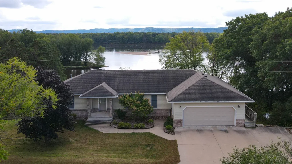 20343 Effigy Mounds Lane, Eagle