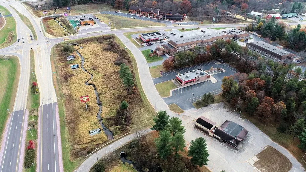 630 S Frontage Road, Wisconsin Dells