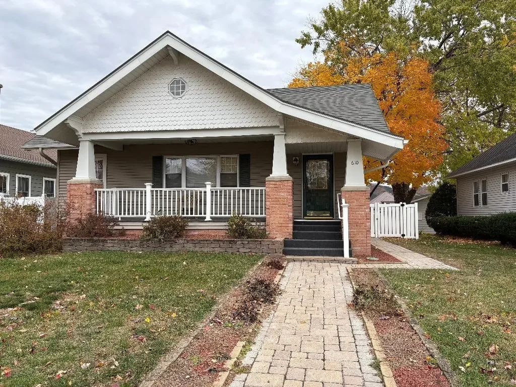 610 S Michigan Street, Prairie Du Chien