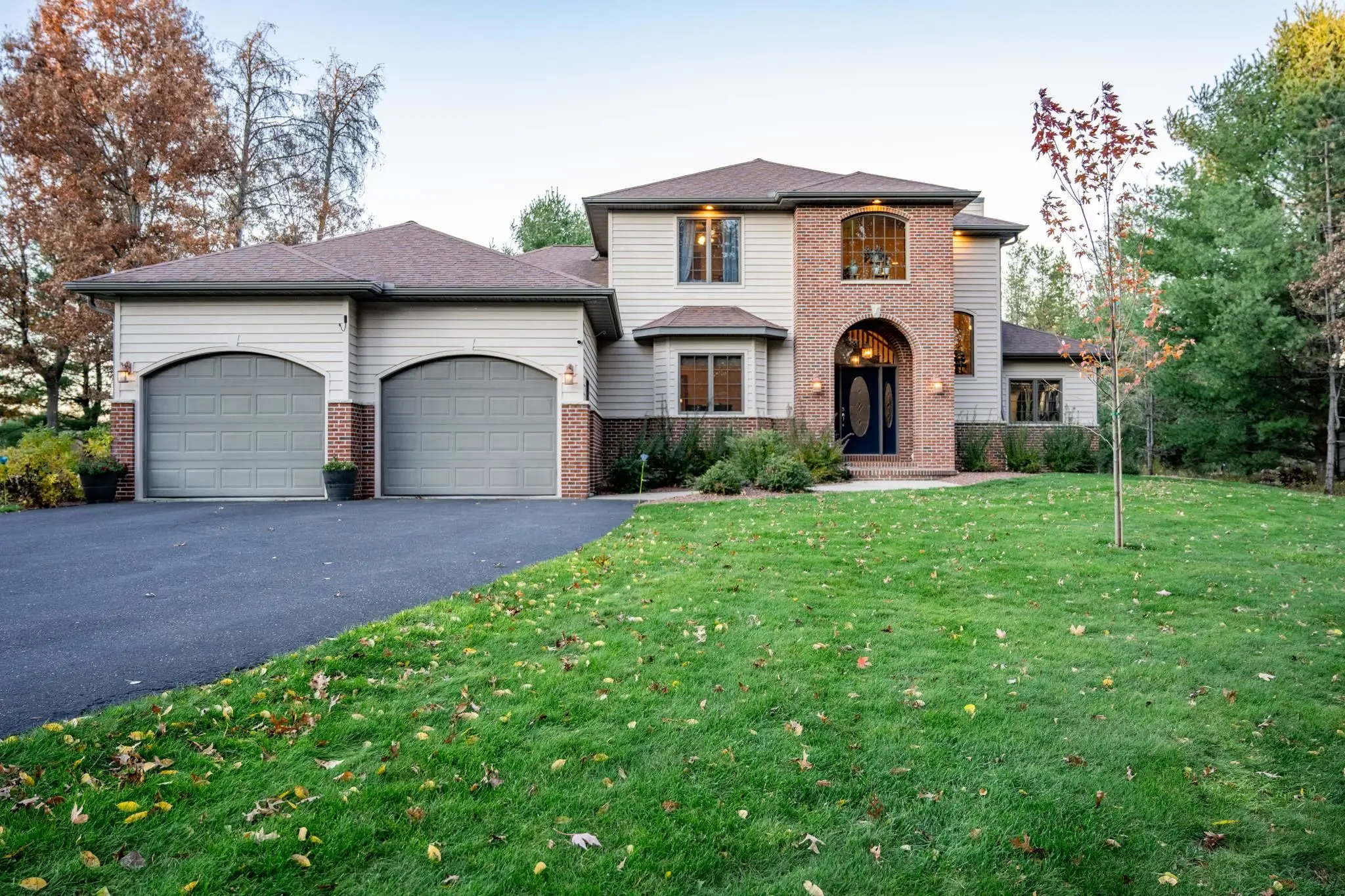 Photo of Listing #2012095