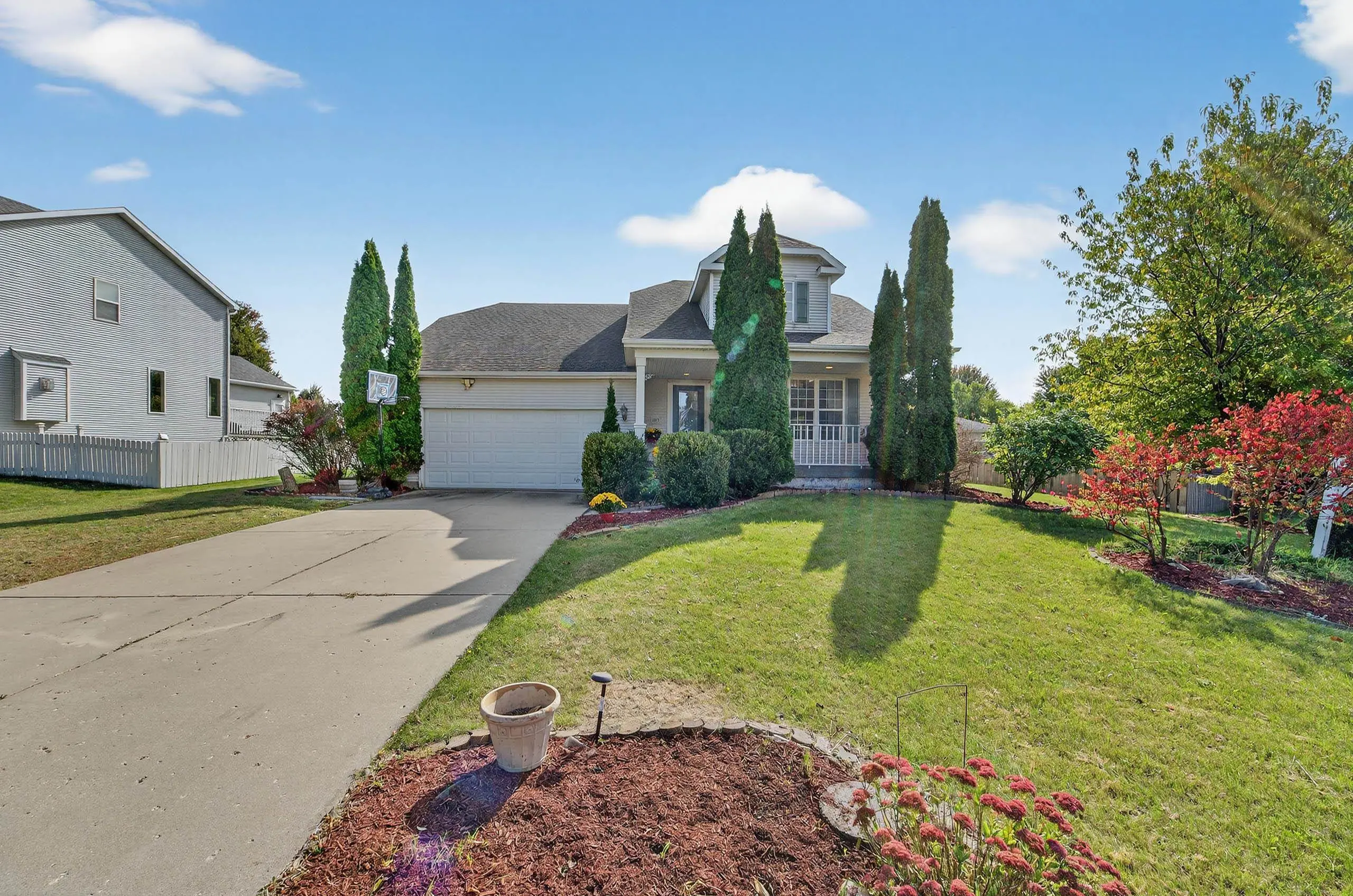 Photo of Listing #2012101