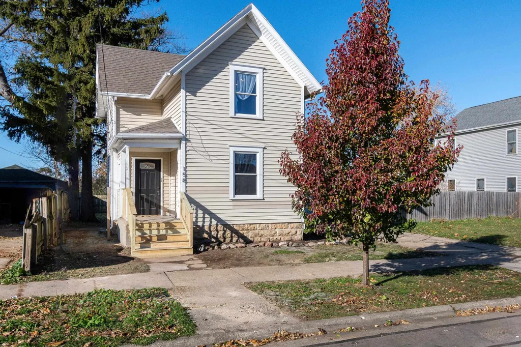 158 Linn Street, Janesville