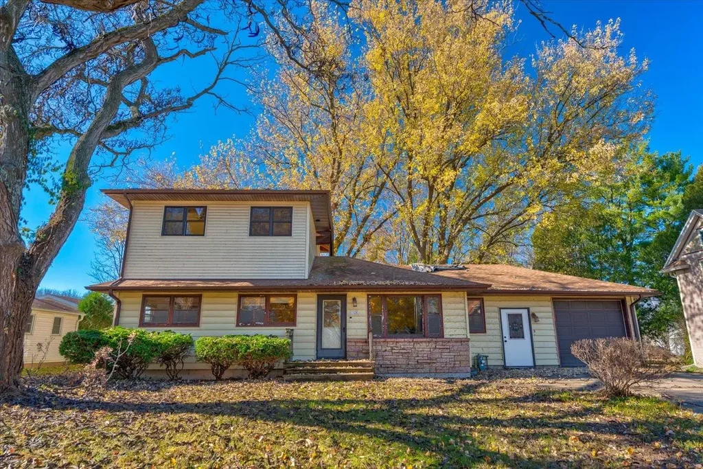 1328 Blue Mounds Street, Black Earth