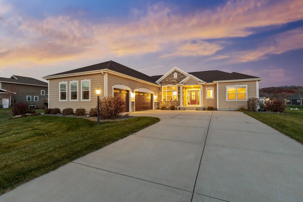 6456 Revere Pass, Windsor