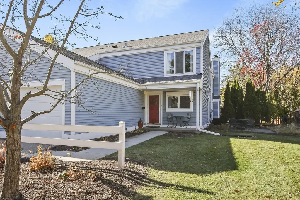 6 Bayberry Trail, Madison