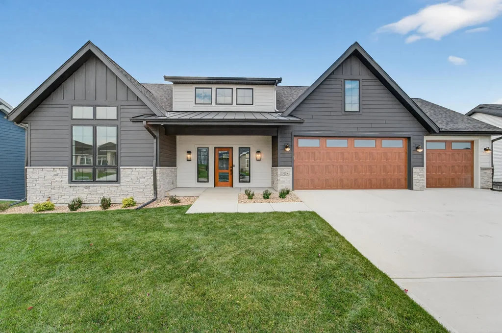 1438 Greenleaf Court, Sun Prairie