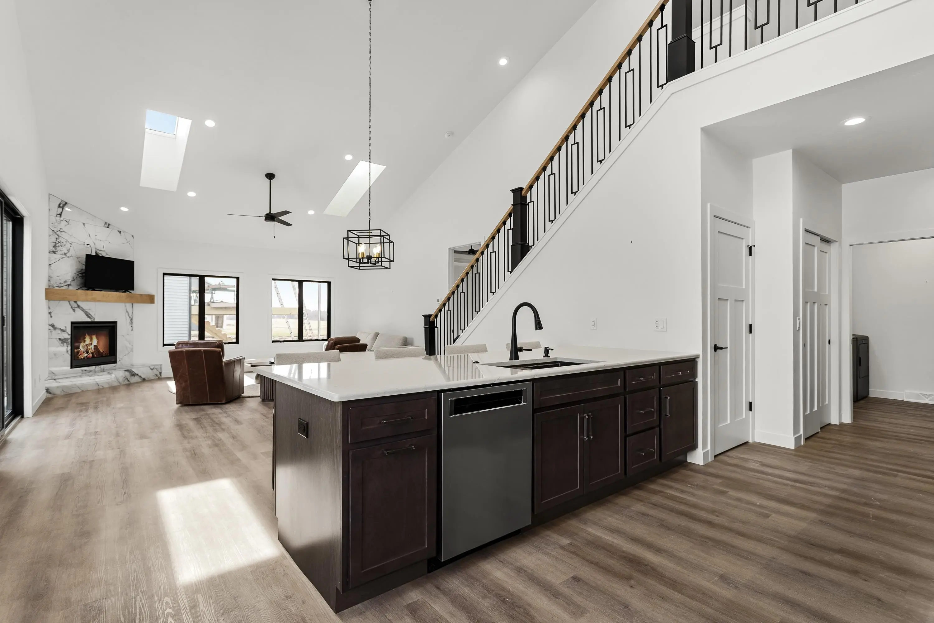 Photo of Listing #2012283