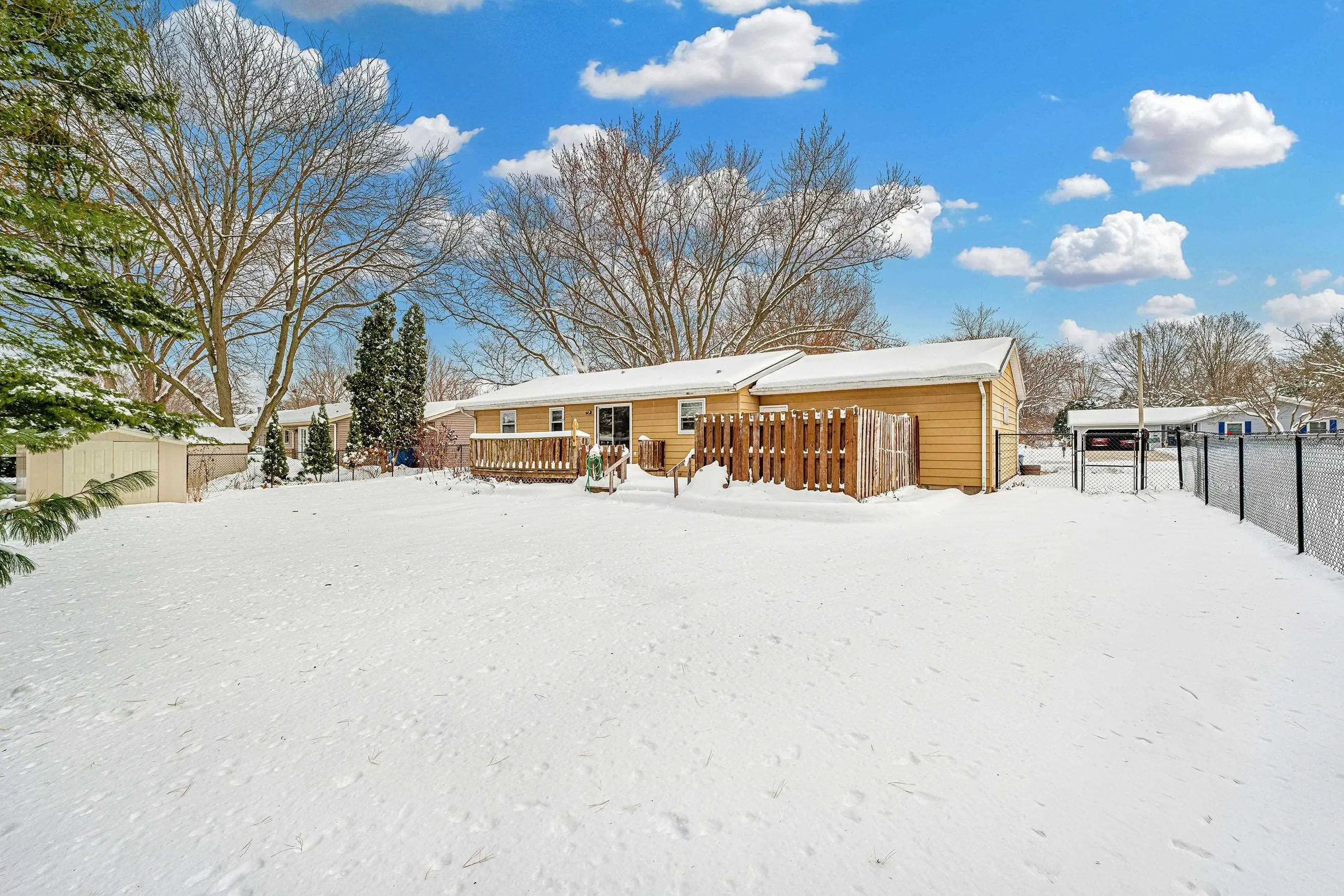 Photo of Listing #2012292