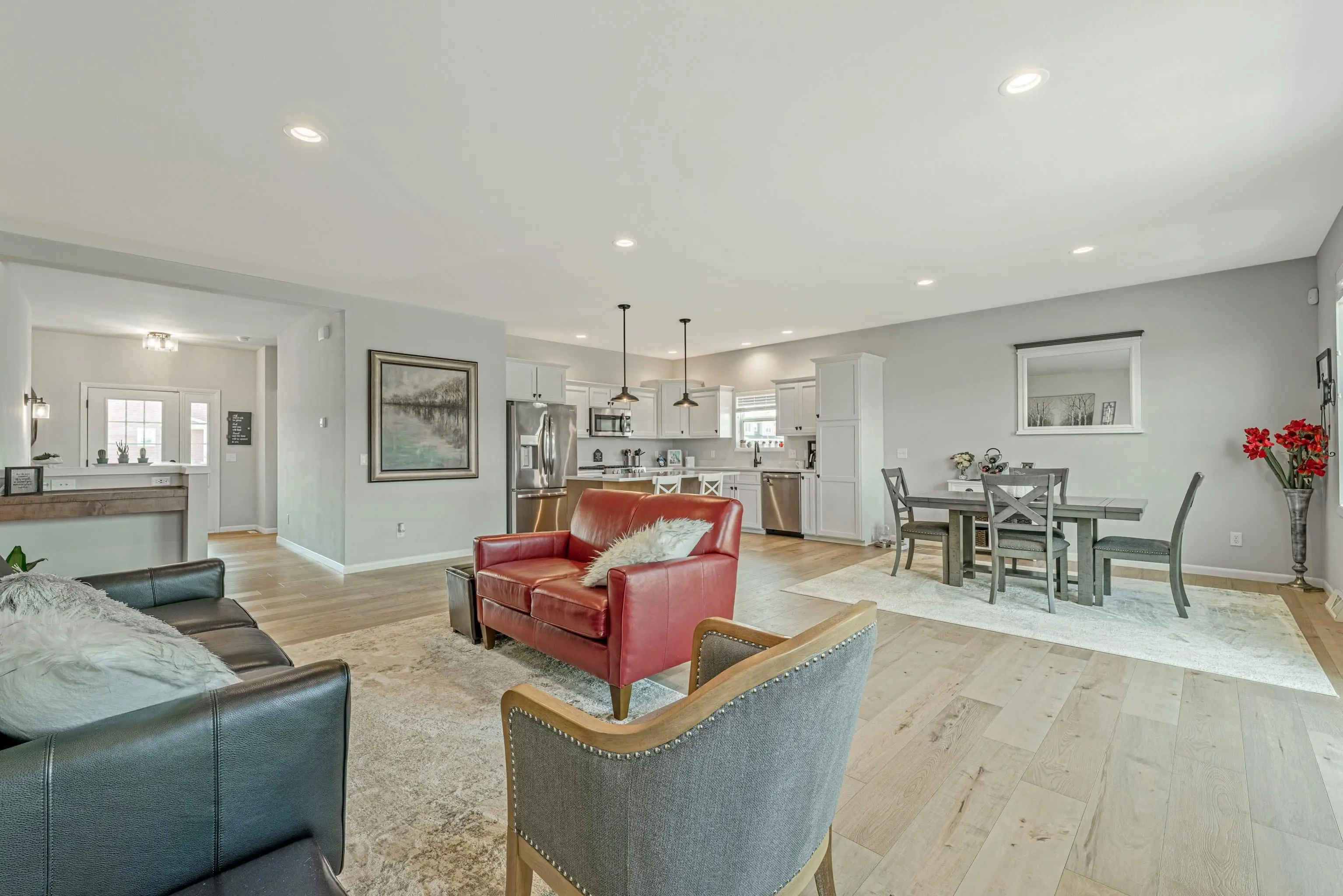 Photo of Listing #2012350