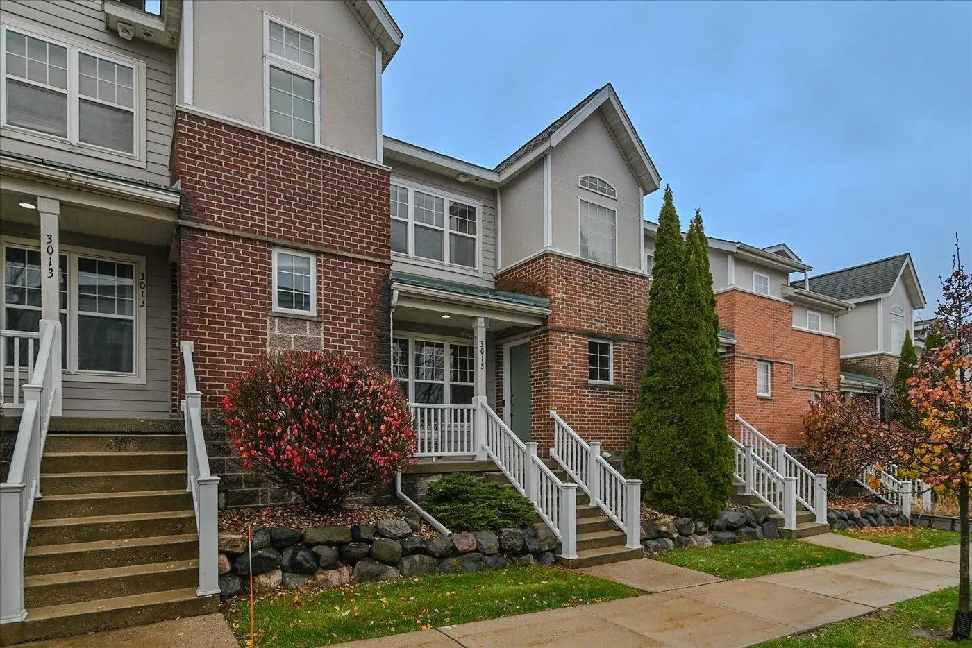 Photo of Listing #2012506