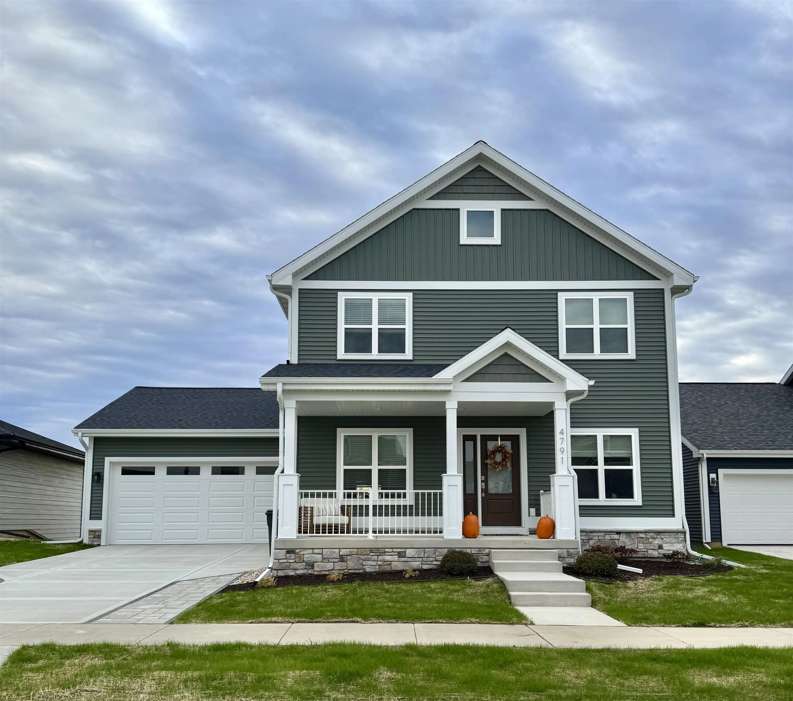 Photo of Listing #2012518