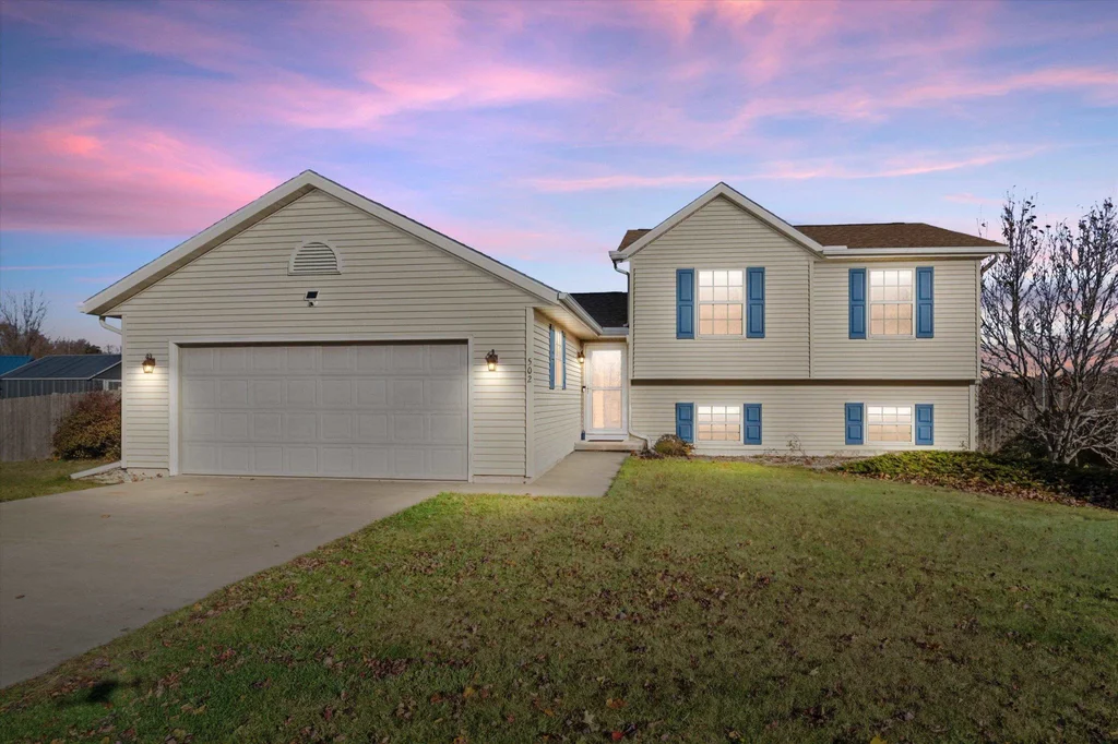 502 Lorraine Drive, Edgerton