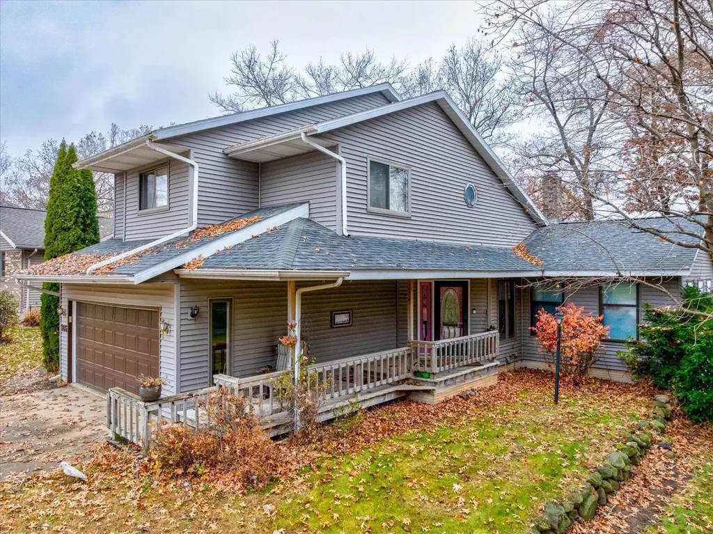 506 Lake Shore Drive, Pardeeville