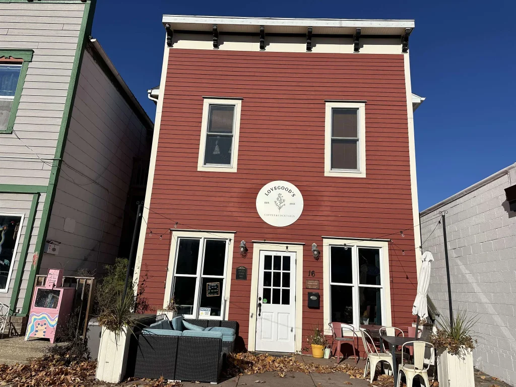 16 W Main Street, Evansville