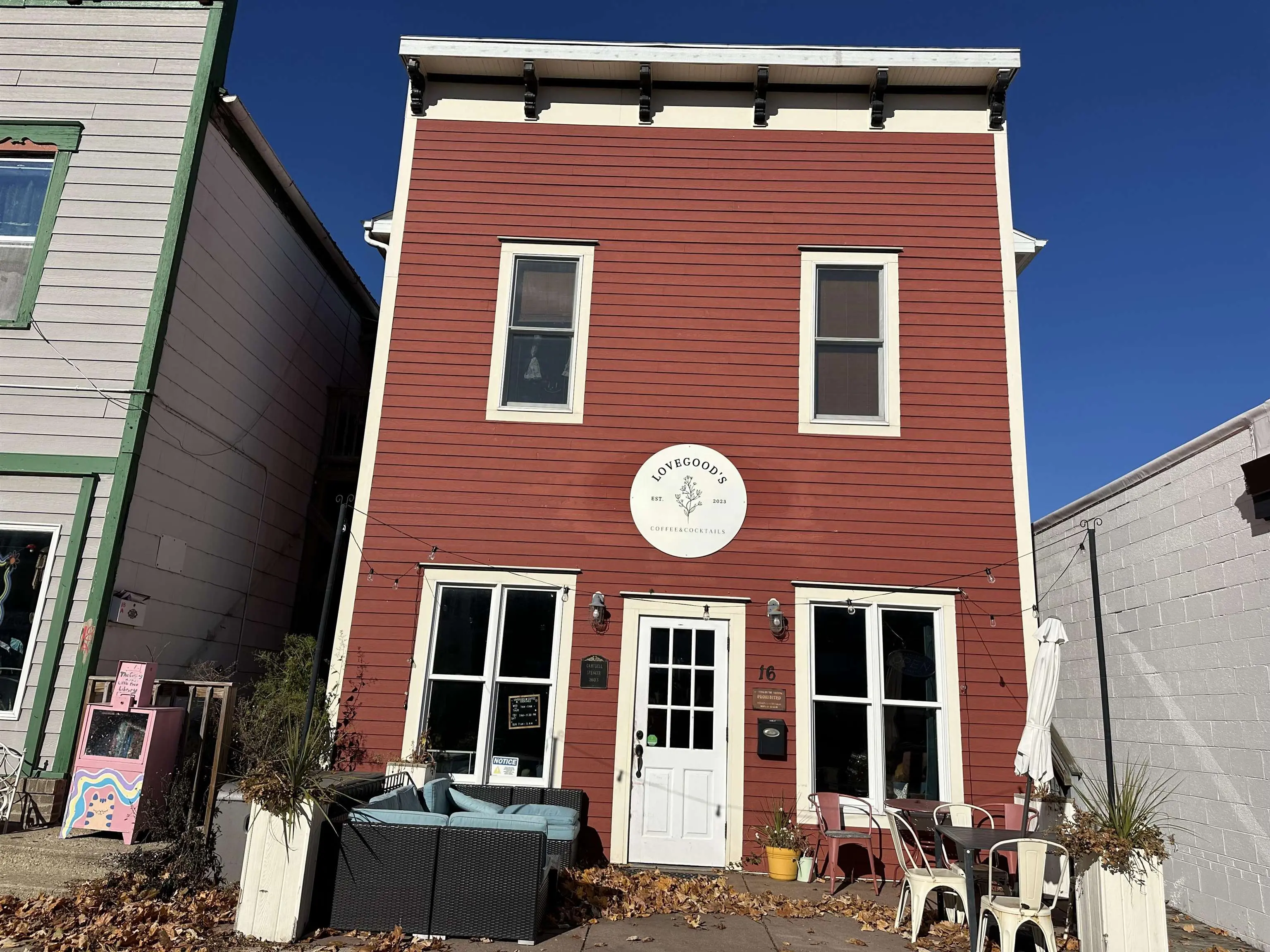 16 W Main Street, Evansville