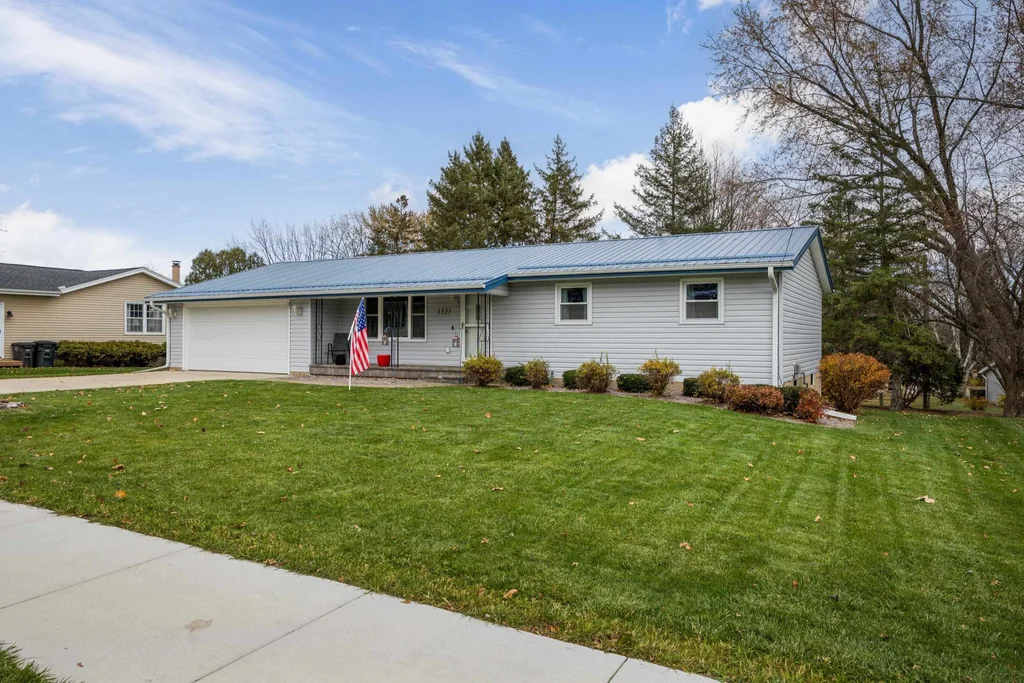 1321 N Van Buren Street, Stoughton