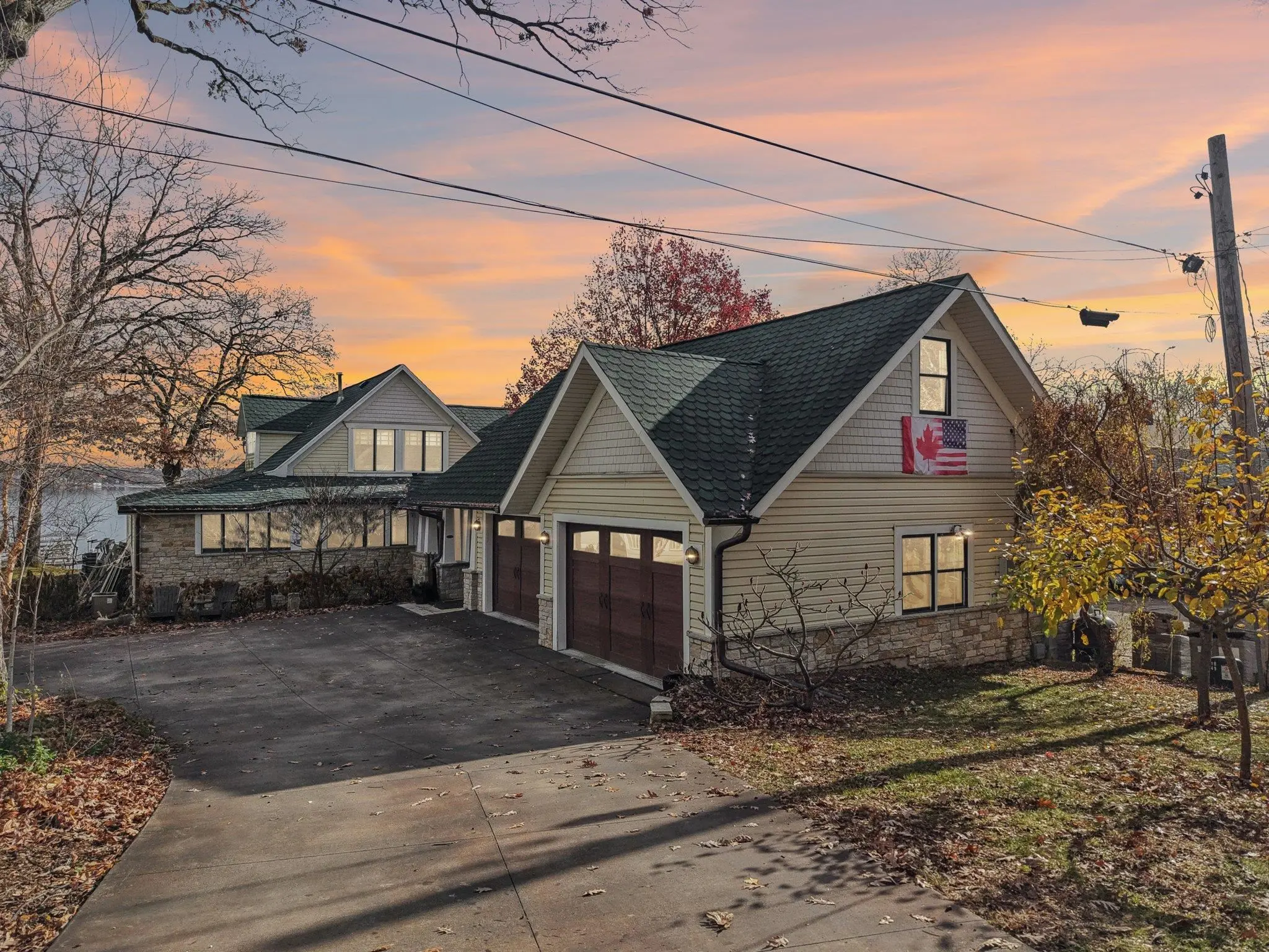 Photo of Listing #2012753