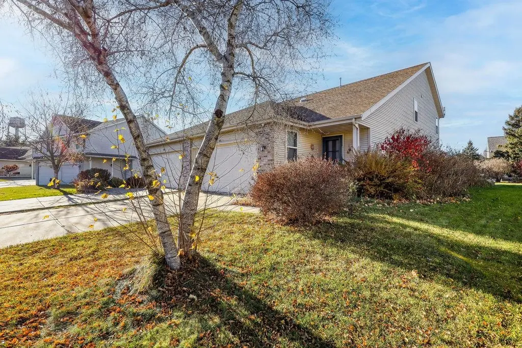 Photo of Listing #2012762