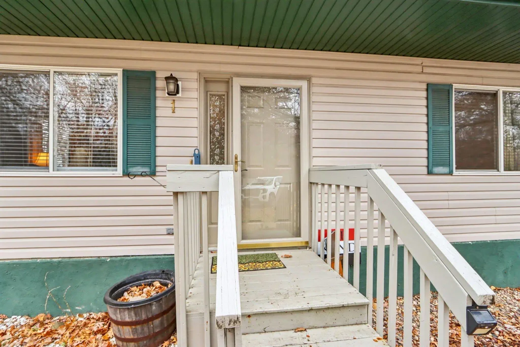 #1 - S6185 Bluff Road, Merrimac