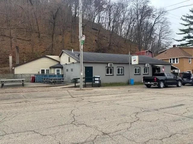 13243 Main Street, Glen Haven