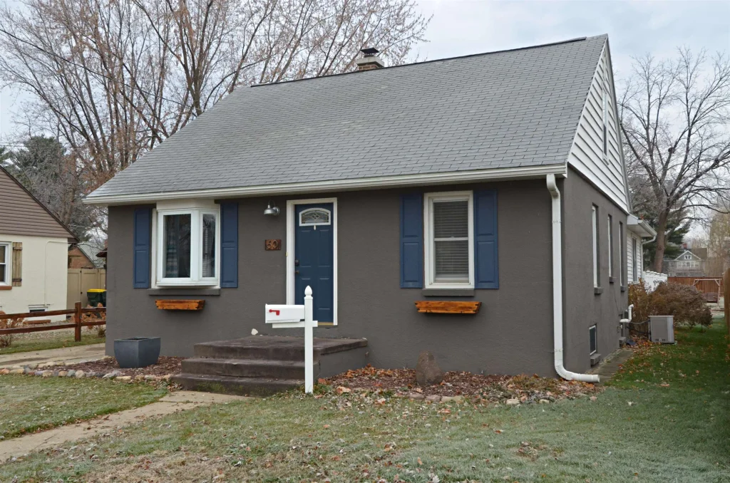 60 Grand Avenue, Prairie Du Sac