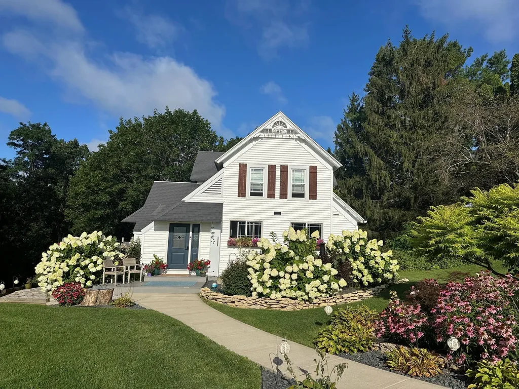 3891 Birch Trail, Cross Plains