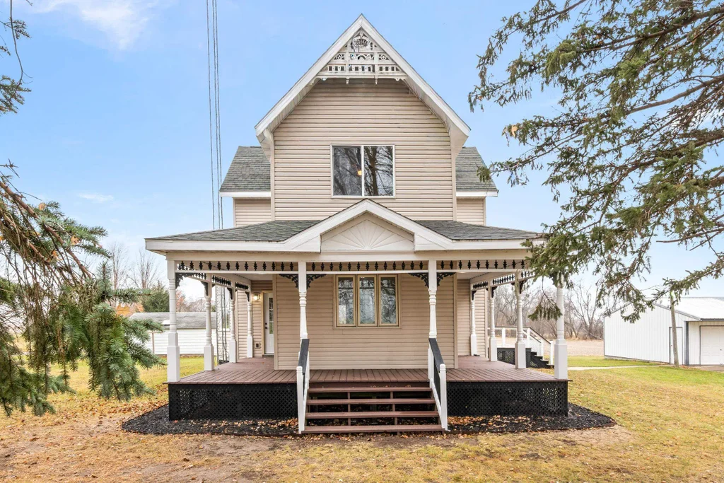 N4261 County Rd N Road, Green Lake