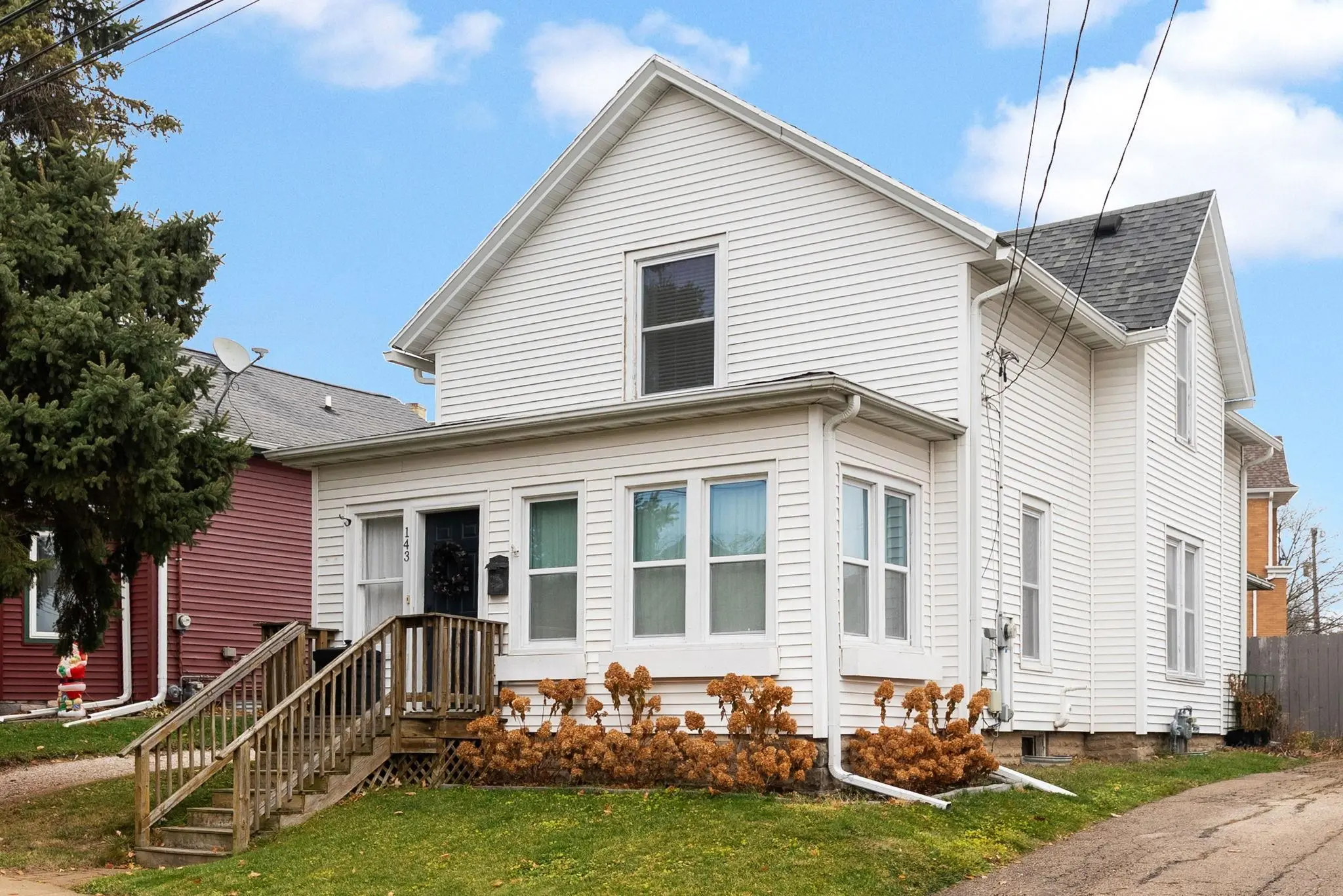 Photo of Listing #2013079