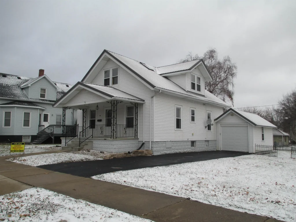 516 Elizabeth St Street, Baraboo