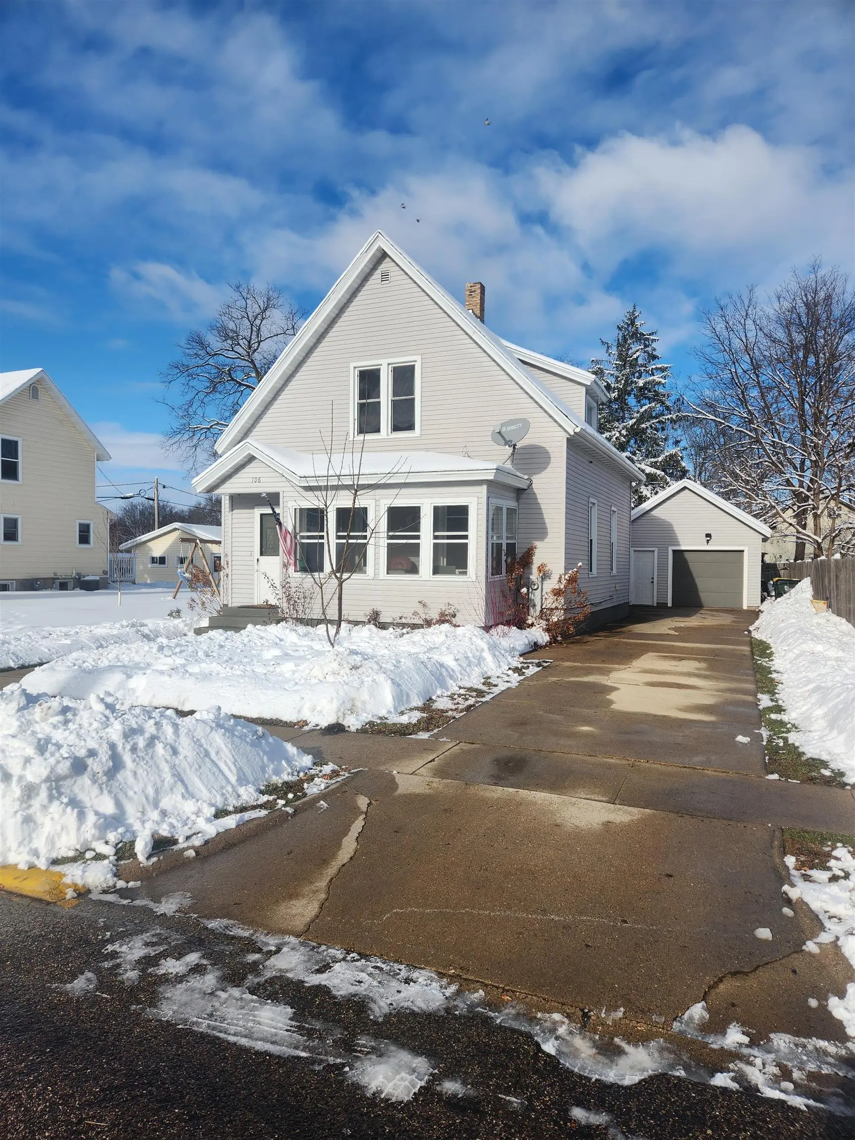 Photo of Listing #2013147