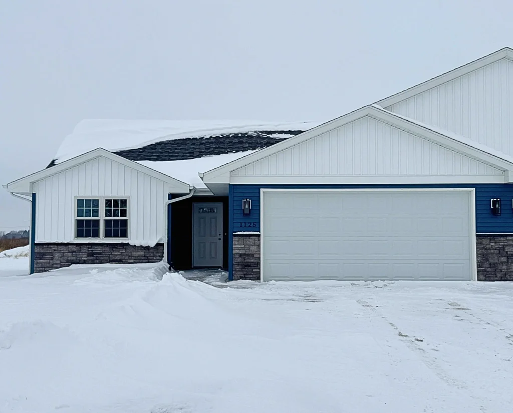 1125 Red Hawk Drive, Milton