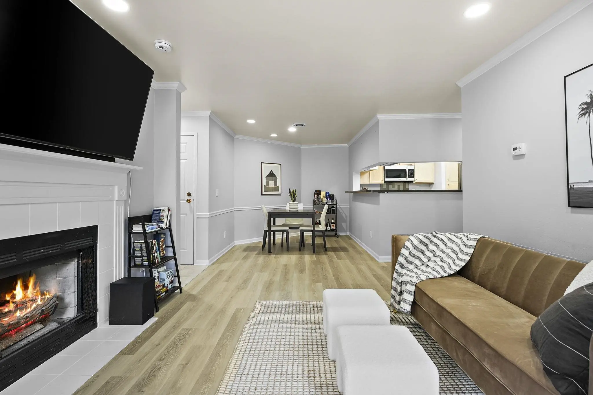 Photo of Listing #2013293