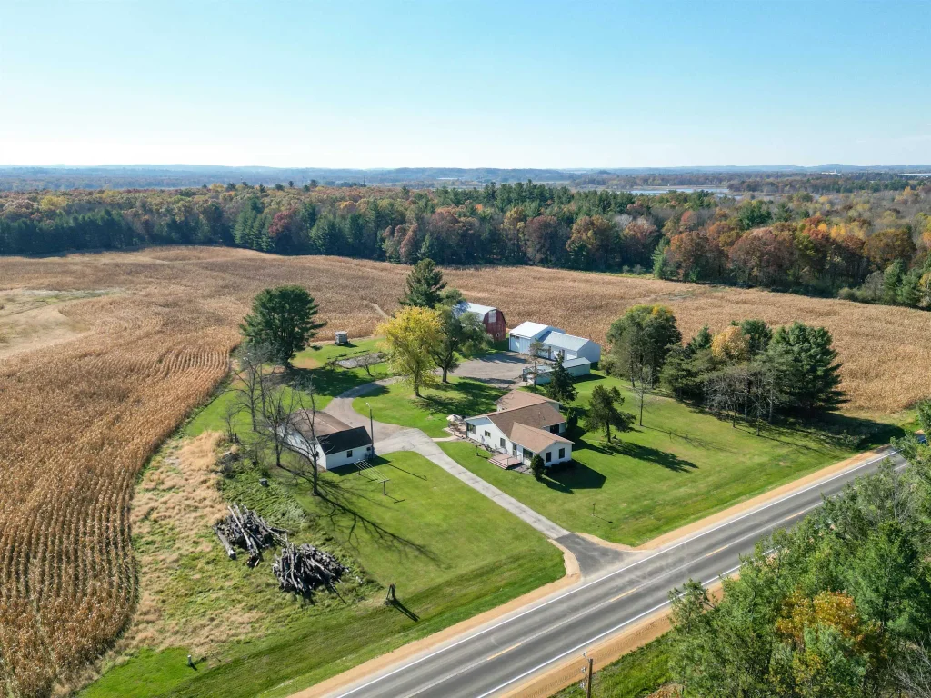 28133 County Highway Et, Byron