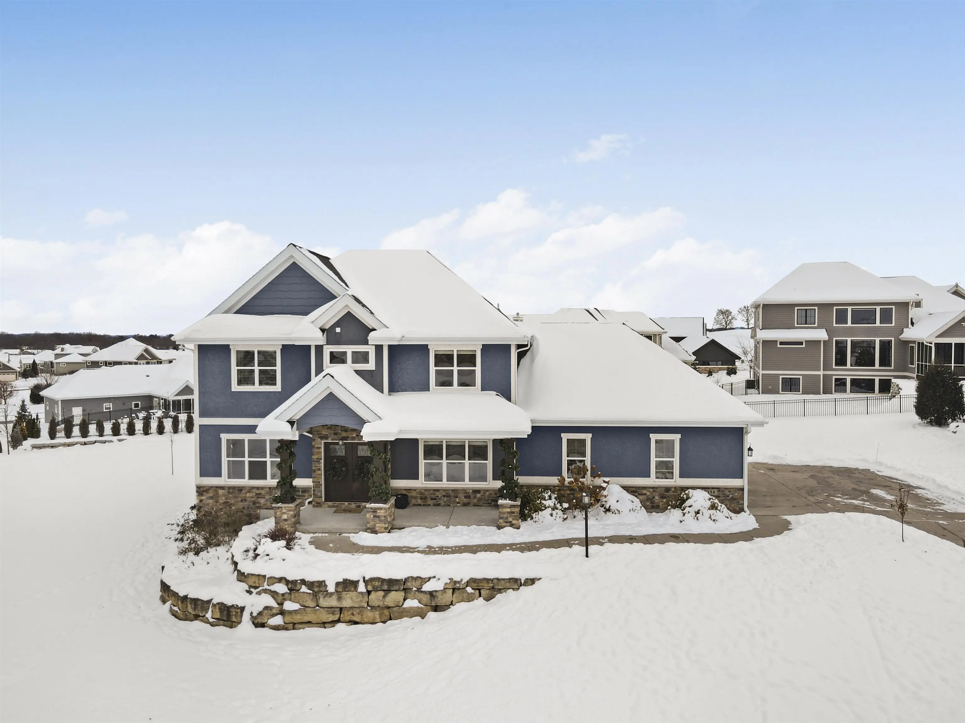 Photo of Listing #2013382