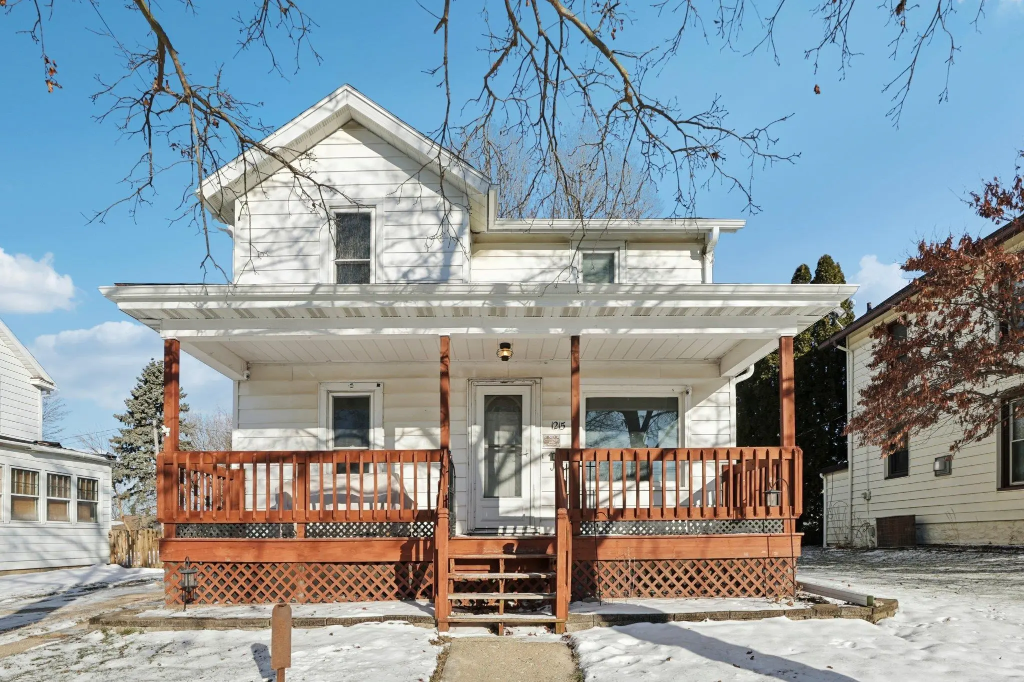 Photo of Listing #2013511