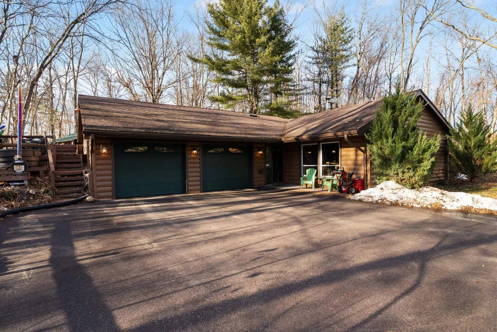 E13585 Grace Street, Merrimac