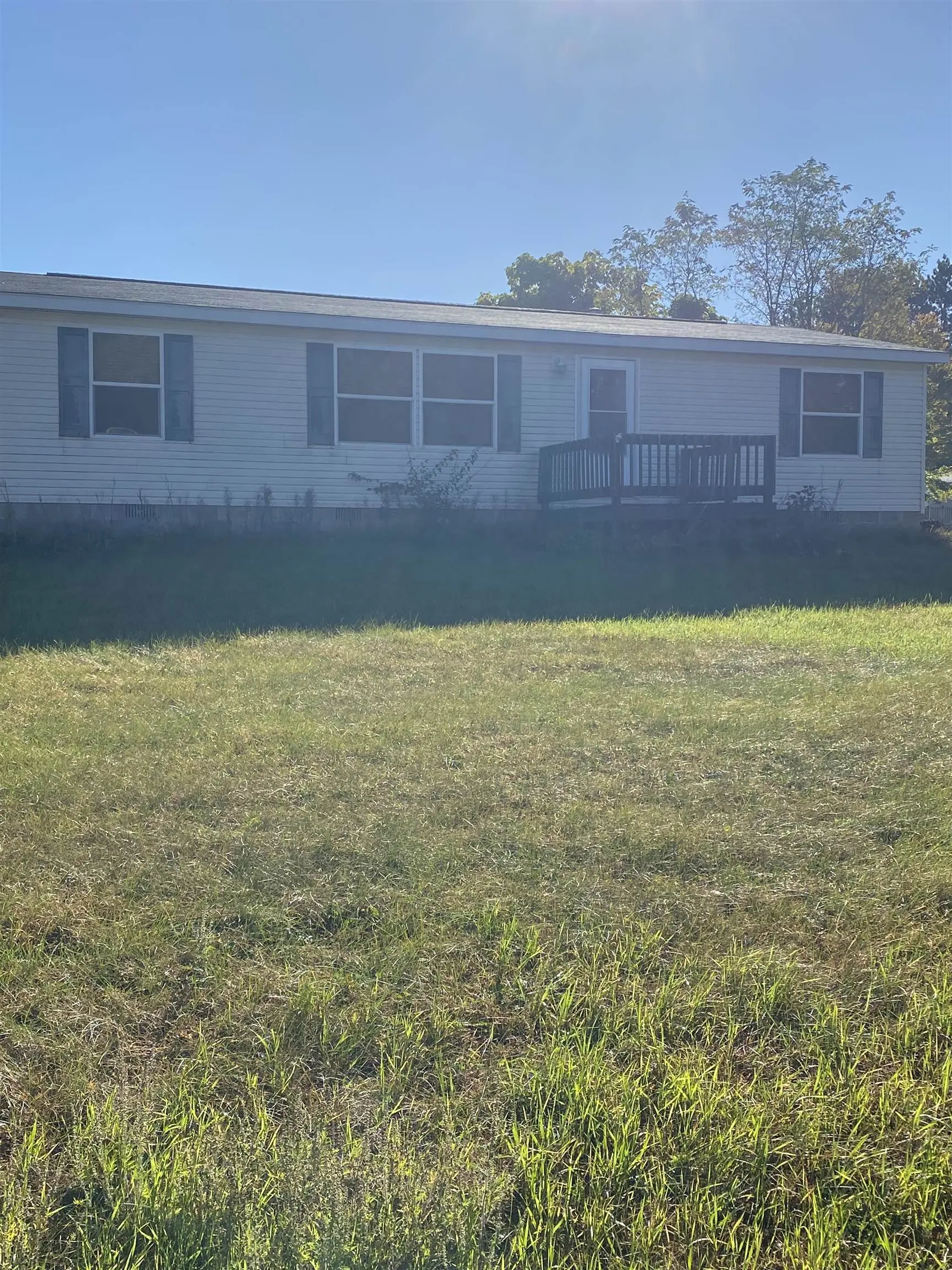 Photo of Listing #2013540