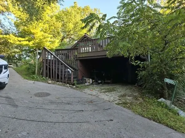 Photo of Listing #2013546