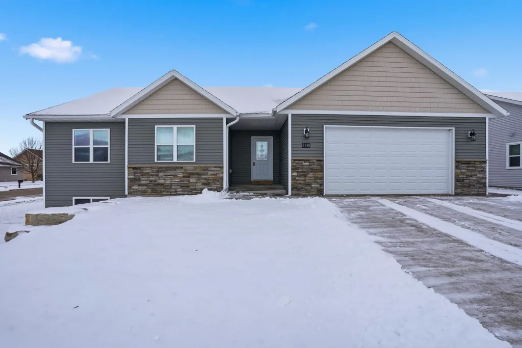 2148 Cambridge Court, Reedsburg