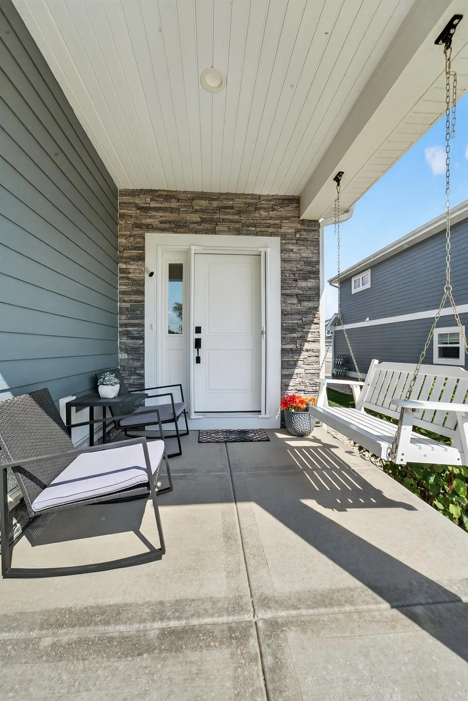 Photo of Listing #2013571