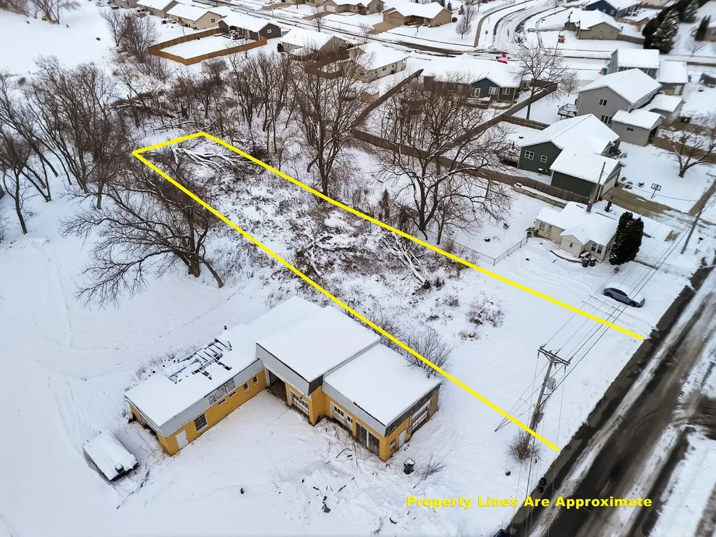 572 Thronson Drive, Albion