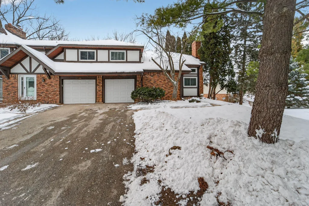 1222 N Gammon Road, Middleton