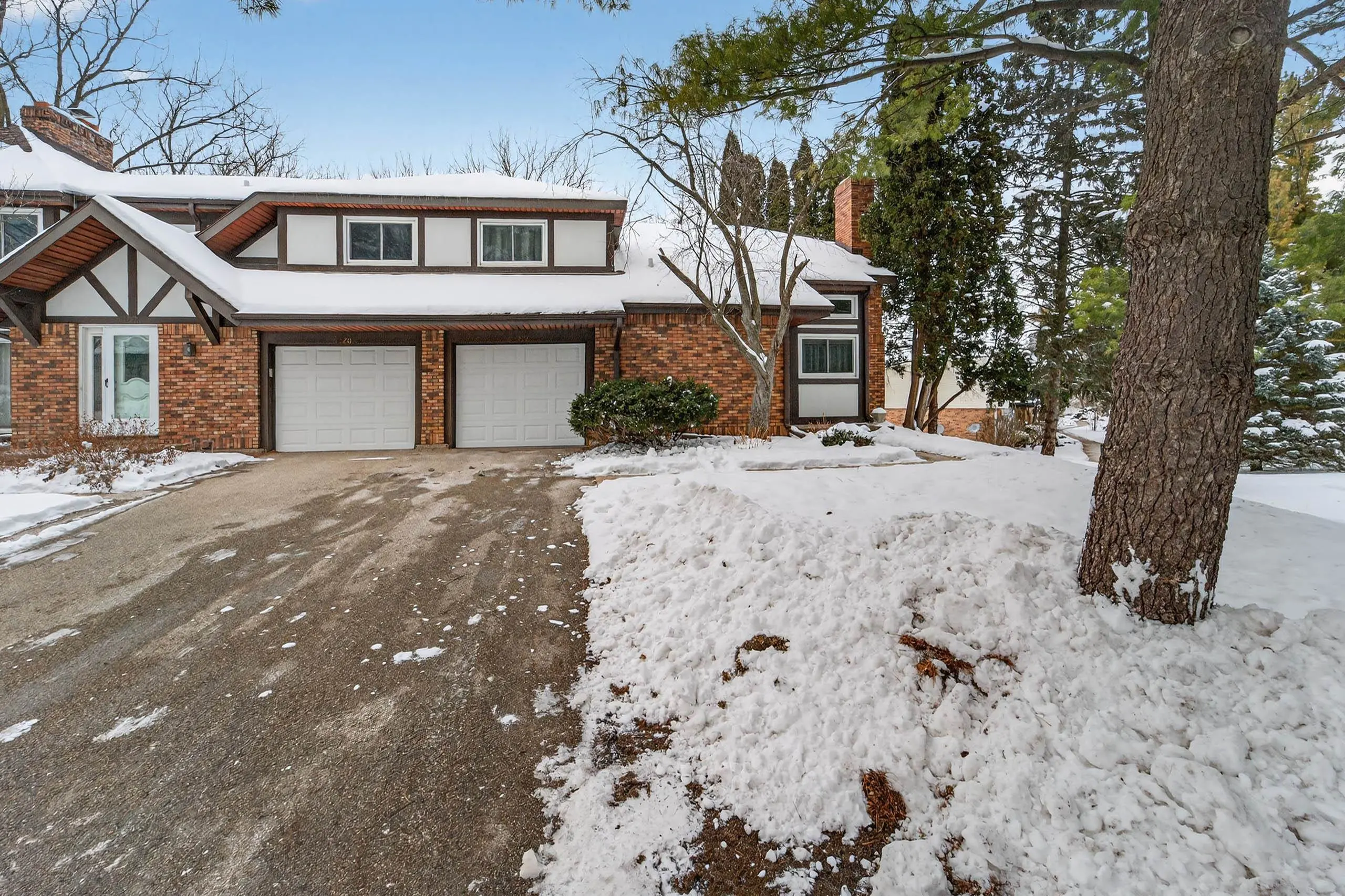 Photo of Listing #2013603