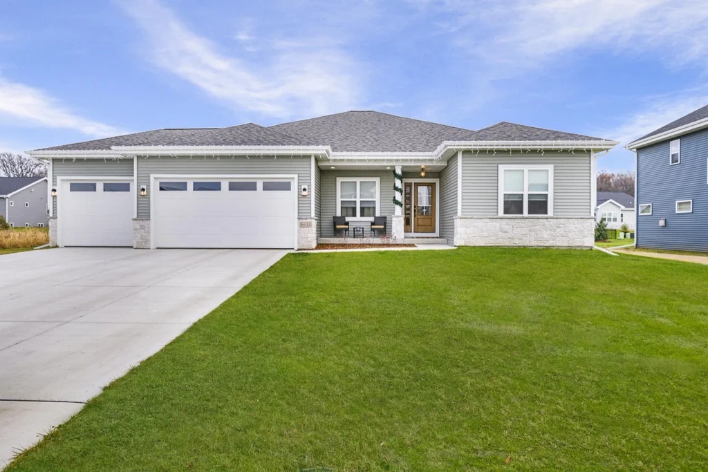 6632 Grouse Woods Road, Windsor