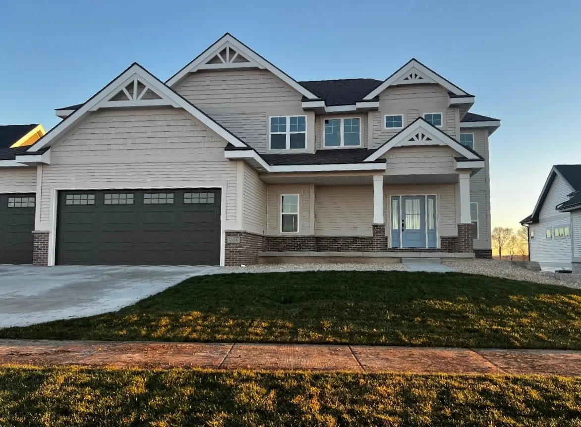 Photo of Listing #2013669