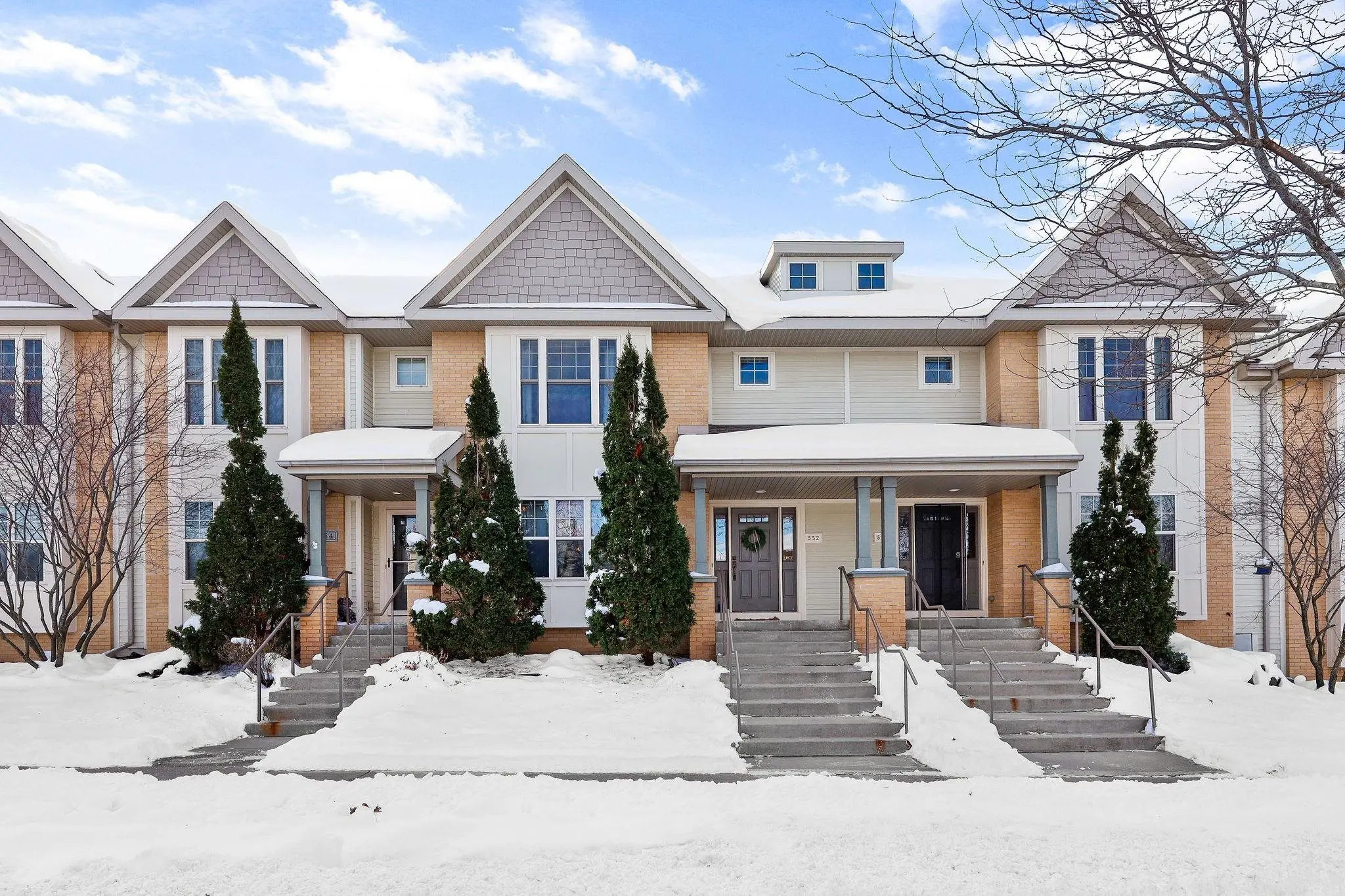 Photo of Listing #2013691