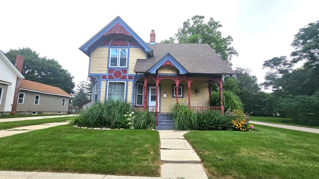 125 S Lincoln Street, Elkhorn