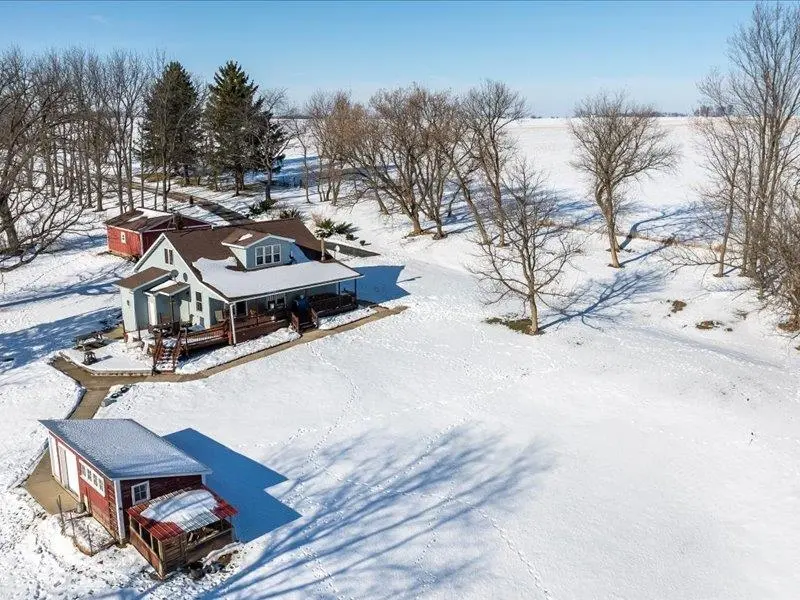 9257 N Veta Grande Road, Scales Mound