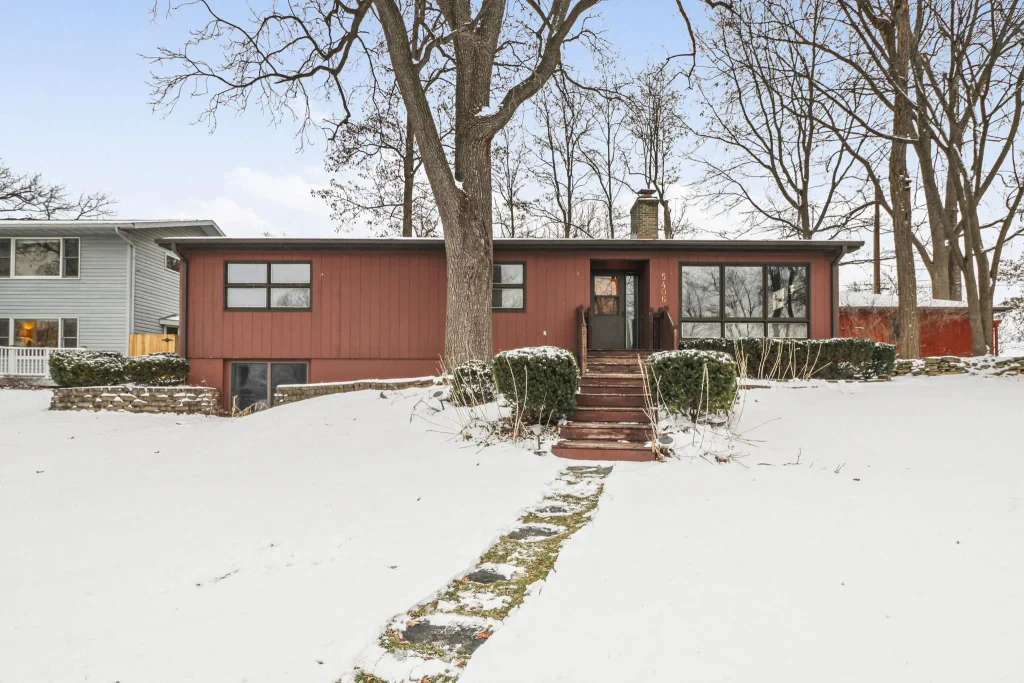5406 Monona Ridge, Monona