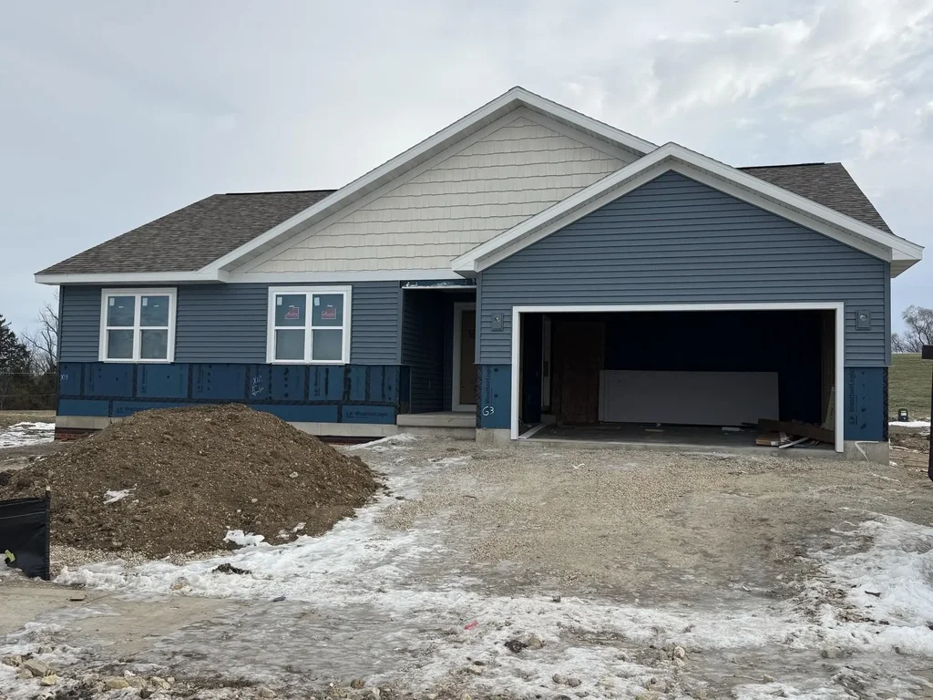 #89 - 200 Wild Rose Way, Stoughton